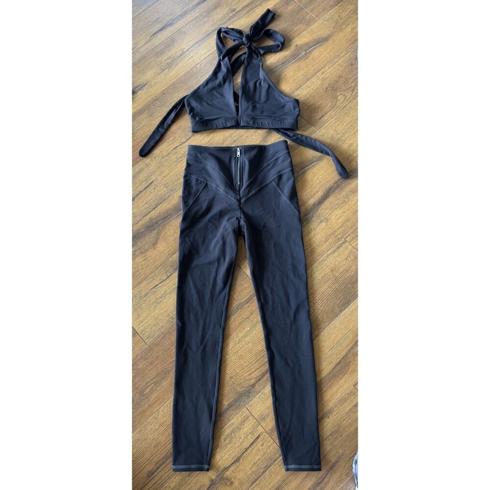 🖤 Alo Yoga Black Halter Sports Bra & Leggings Two-Piece Outfit M/L